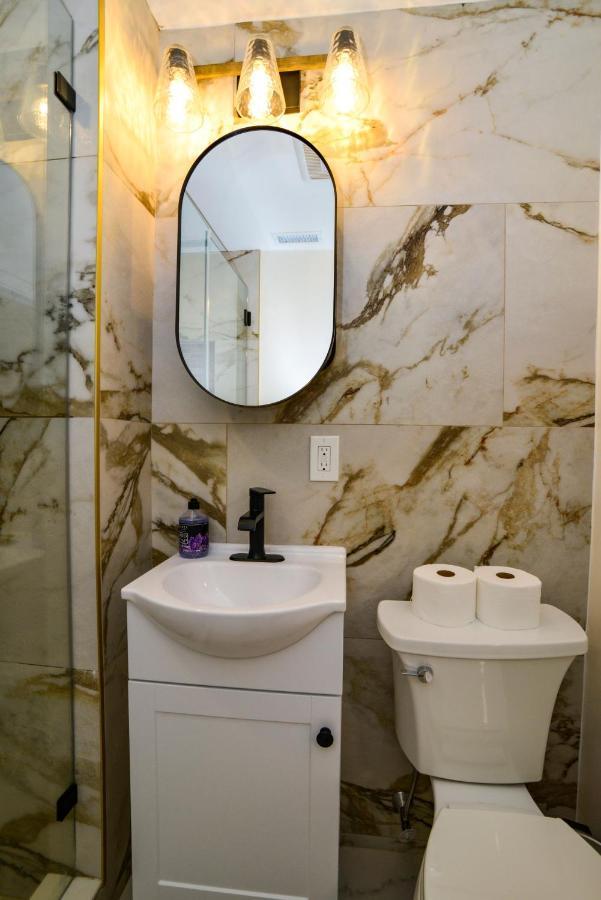 Modern Two Bedroom Condo - Boston Stoneham Екстер'єр фото