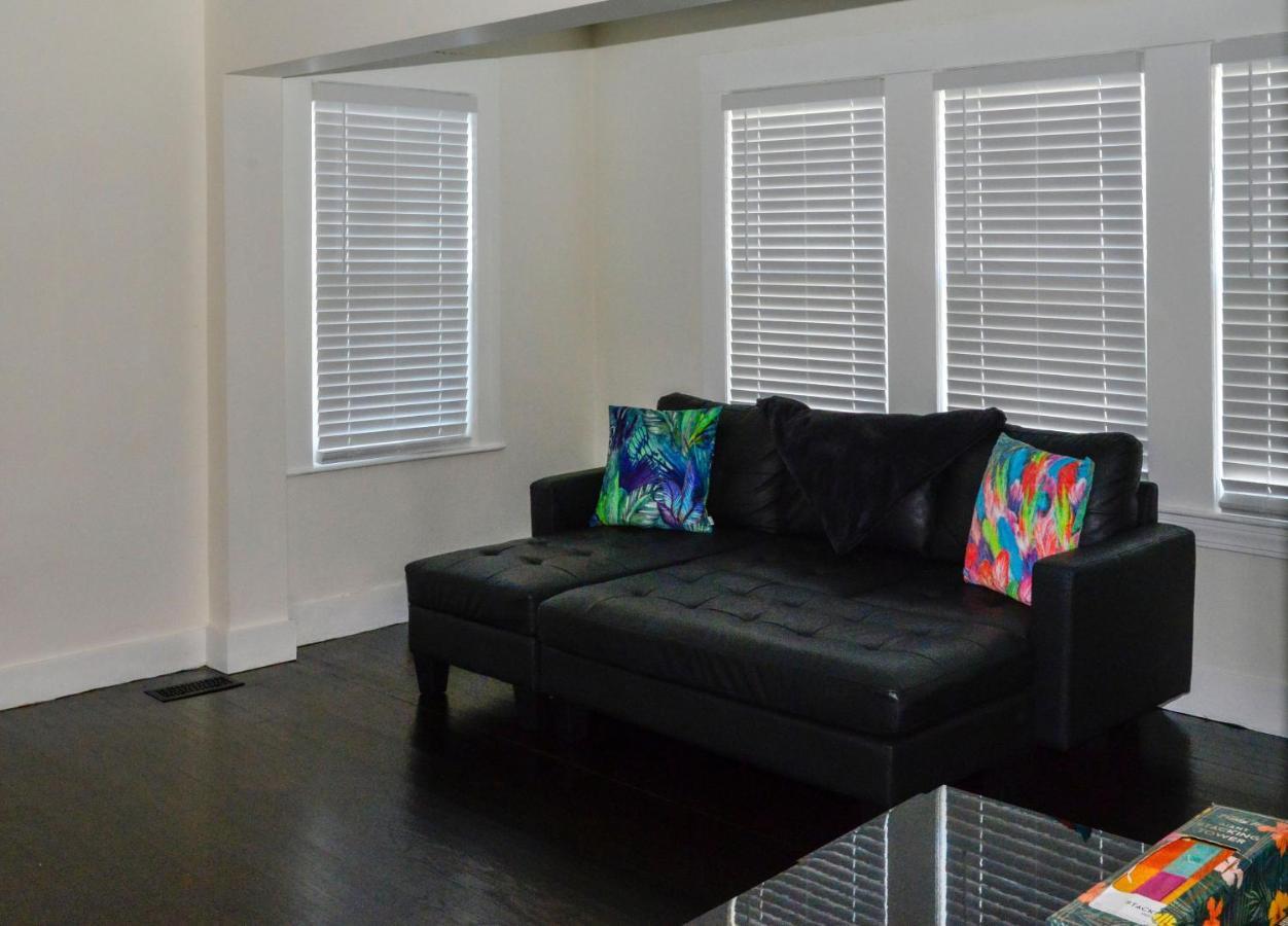 Modern Two Bedroom Condo - Boston Stoneham Екстер'єр фото