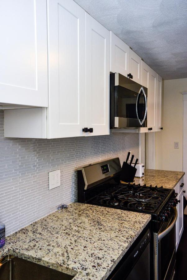 Modern Two Bedroom Condo - Boston Stoneham Екстер'єр фото