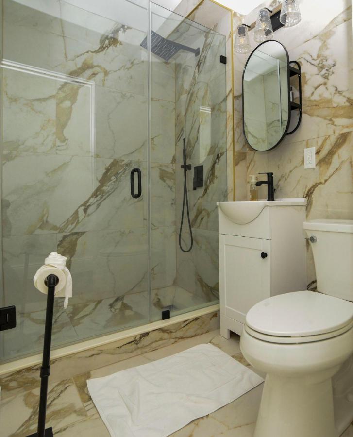 Modern Two Bedroom Condo - Boston Stoneham Екстер'єр фото