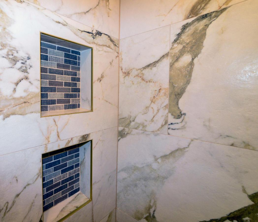 Modern Two Bedroom Condo - Boston Stoneham Екстер'єр фото